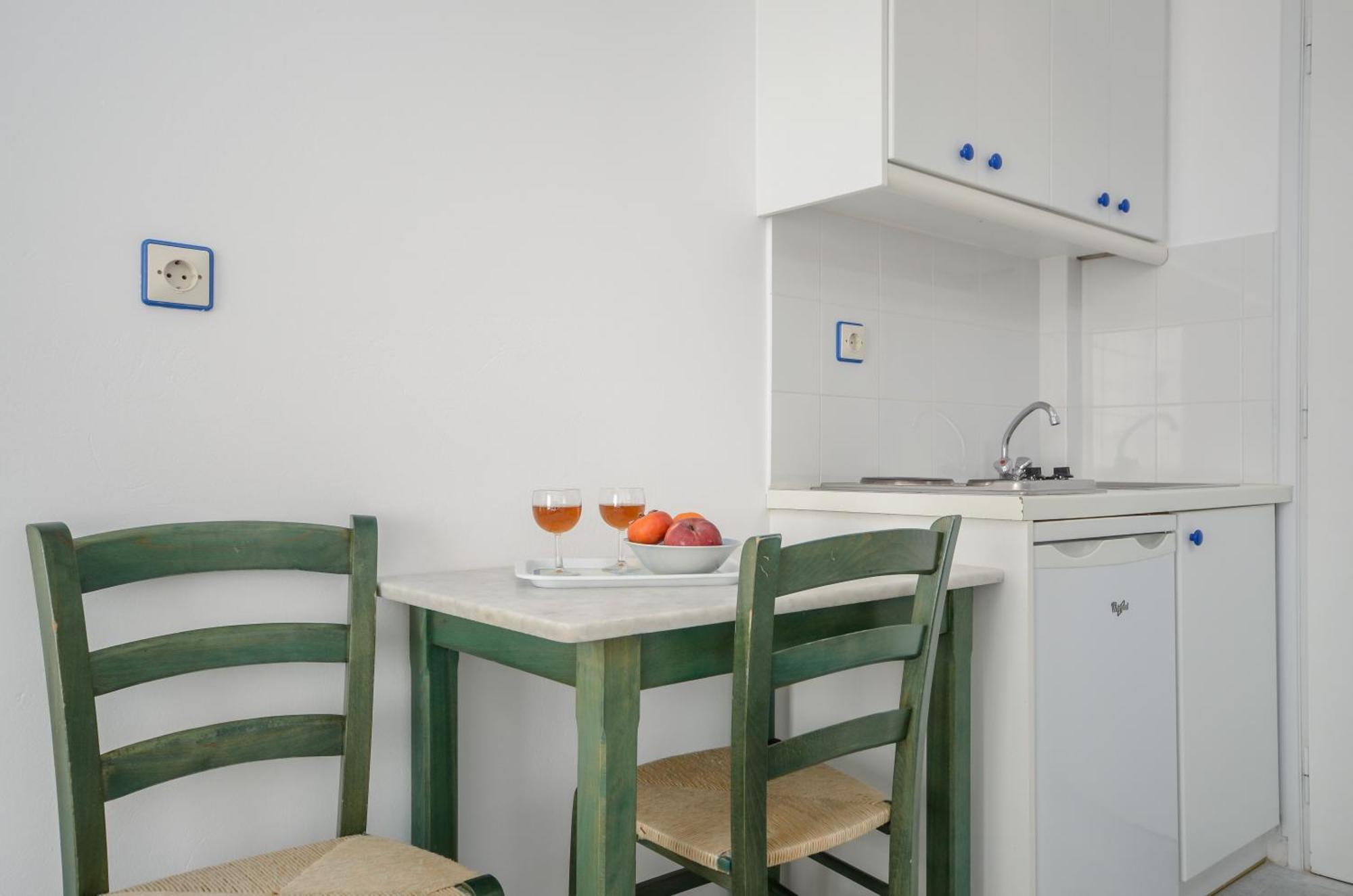 Naxos City Nostos Studios At Saint George Beach Agios Georgios Chora Naxos Town מראה חיצוני תמונה